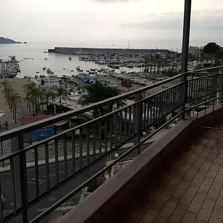 Rosal Schiso Giardini Naxos